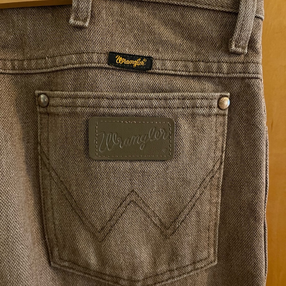 Tan Wrangler Slim fit Cowboy cut jeans size 34x32